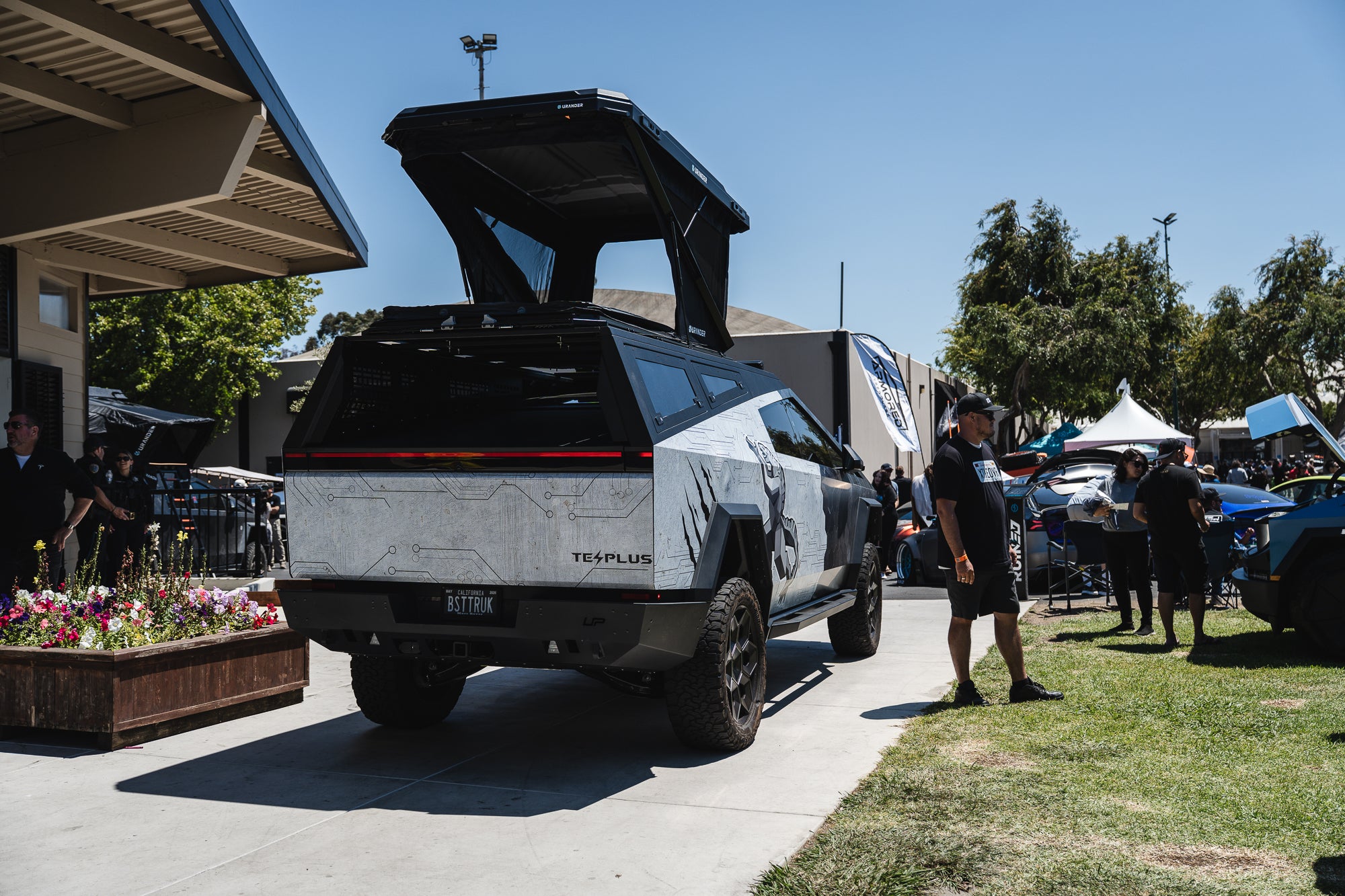 Cybertruck Bed Rack Kit - Urander