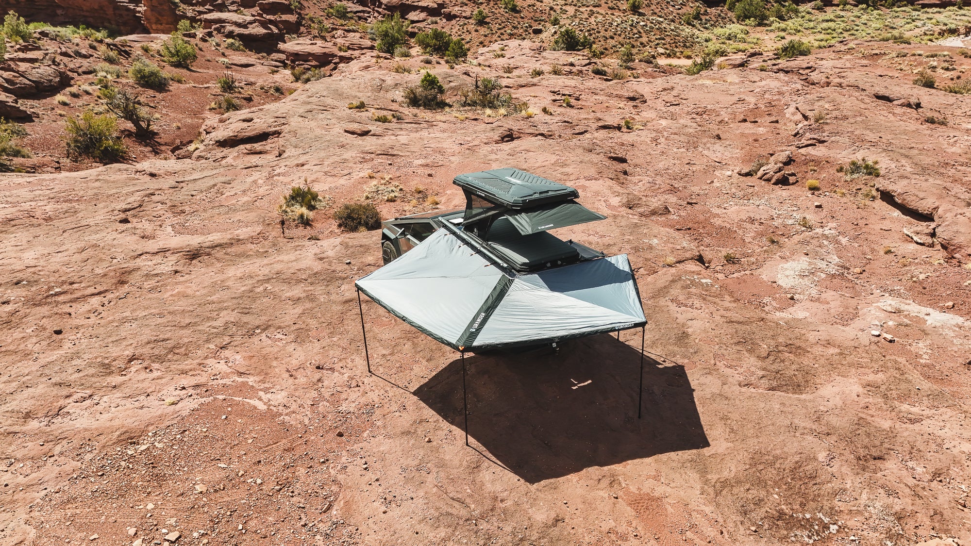 Urander 270-Degree Awning