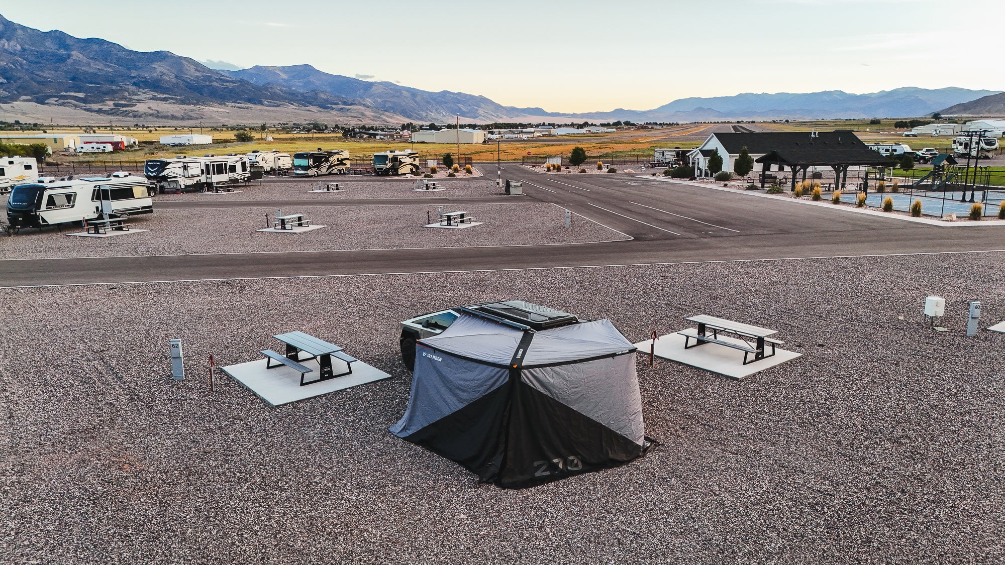 Urander 270-Degree Awning - Urander